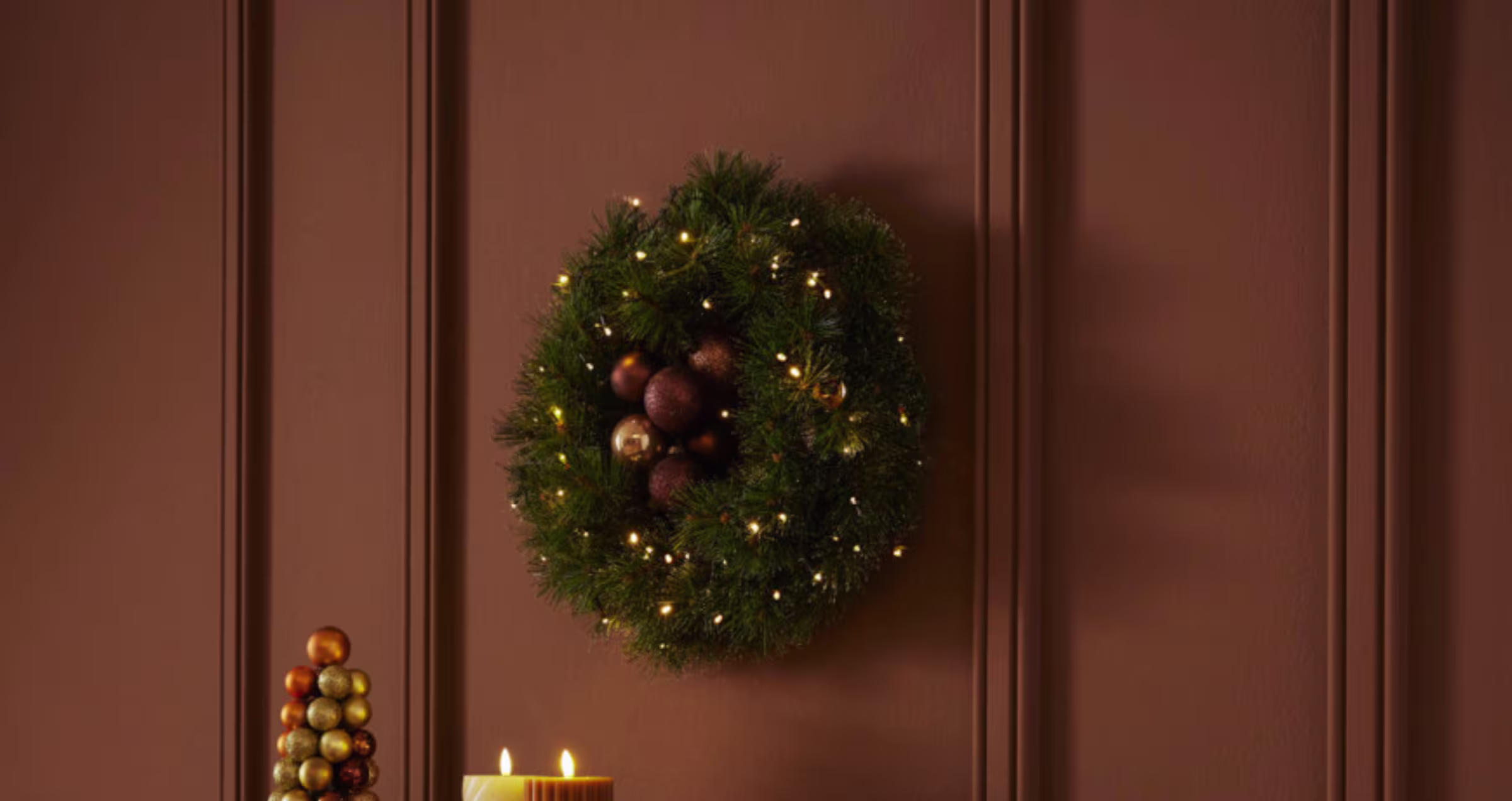 Een kerstkrans maken met dennentakken: zo doe je dat