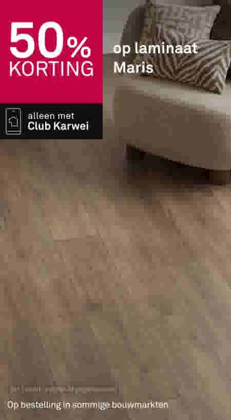 Beige bank met kussens op bruin laminaat Maris met 50% korting, alleen met Club Karwei.
