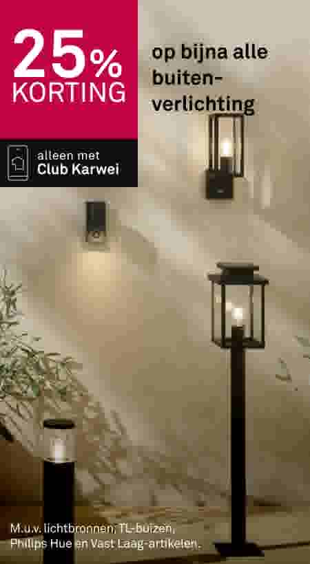 Zwarte buitenlampen tegen beige muur met 25% korting banner en Club Karwei logo, inclusief staande en wandlampen.