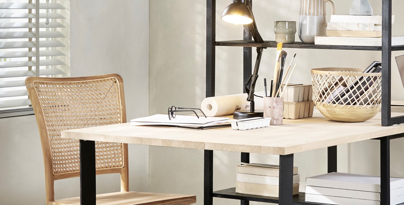 DIY houten bureau maken met kastruimte