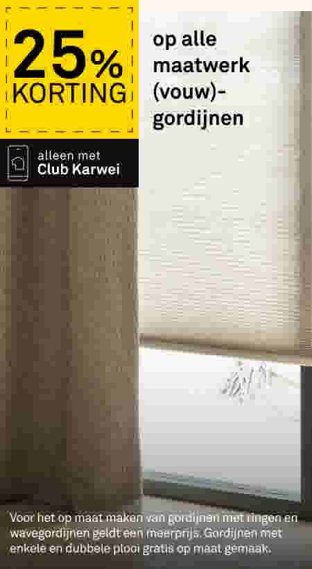 25% korting op maatwerk vouwgordijnen bij Karwei. Beige gordijn en plisségordijn voor een raam met natuurlijk licht.
