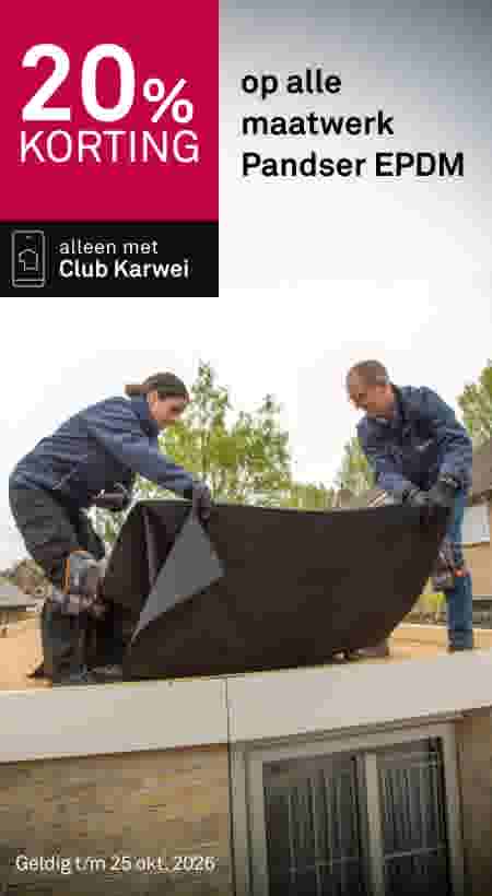 20% korting op alle maatwerk Pandser EPDM. Alleen met Club Karwei. Twee monteurs leggen zwart EPDM dakbedekking op een plat dak.