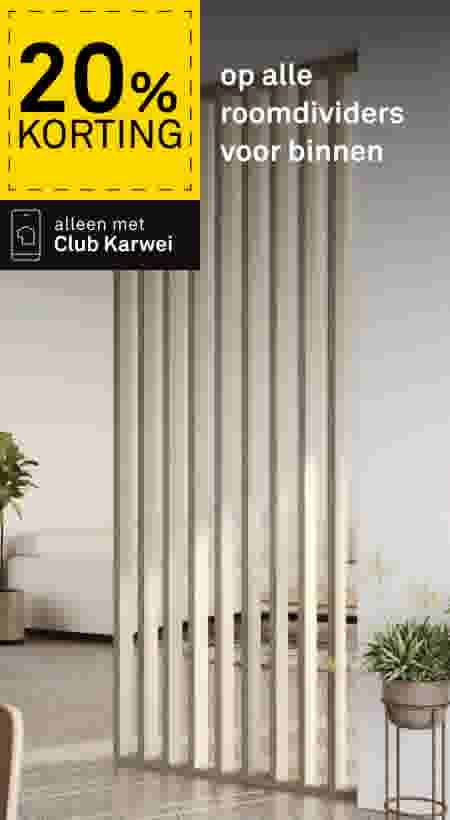 20% korting op alle roomdividers voor binnen, alleen met Club Karwei. Slanke witte roomdivider in moderne woonkamer met planten.