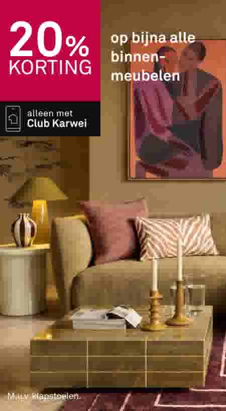 Moderne woonkamer met beige bank, roze kussens, gele lamp en wandkunst, met 20% kortingsaanbieding op binnenmeubelen.