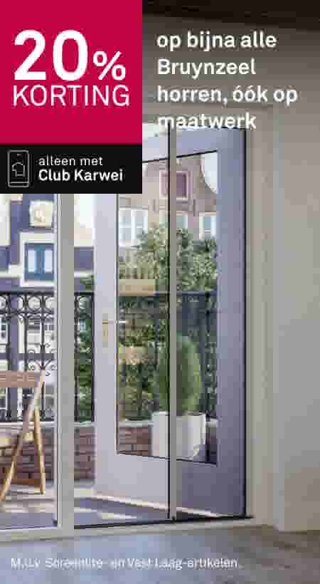 Moderne hordeur met 20% korting banner, uitzicht op balkon met planten, Club Karwei aanbieding voor Bruynzeel horren.