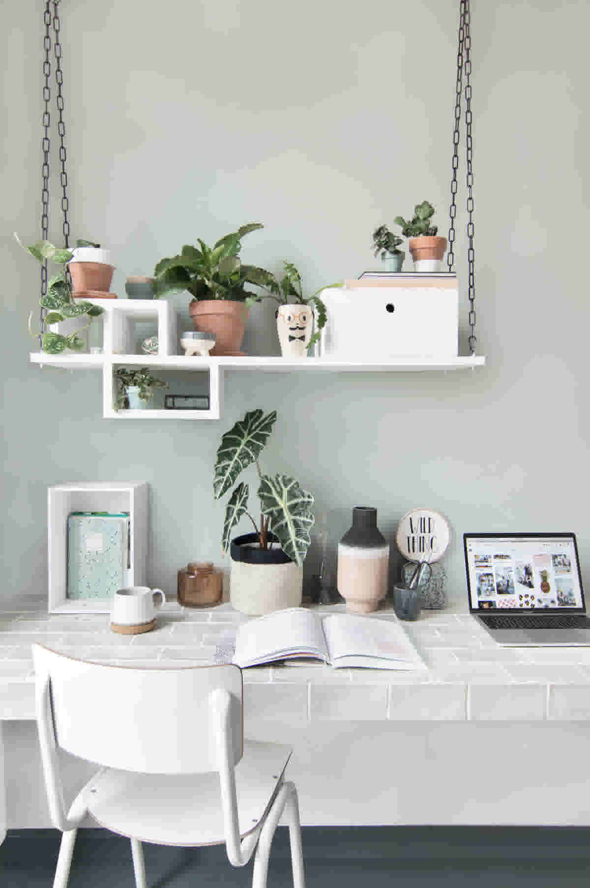 Werkplek-styling-bureau-plantenhanger-DIY-Tanja-van-Hoogdalem