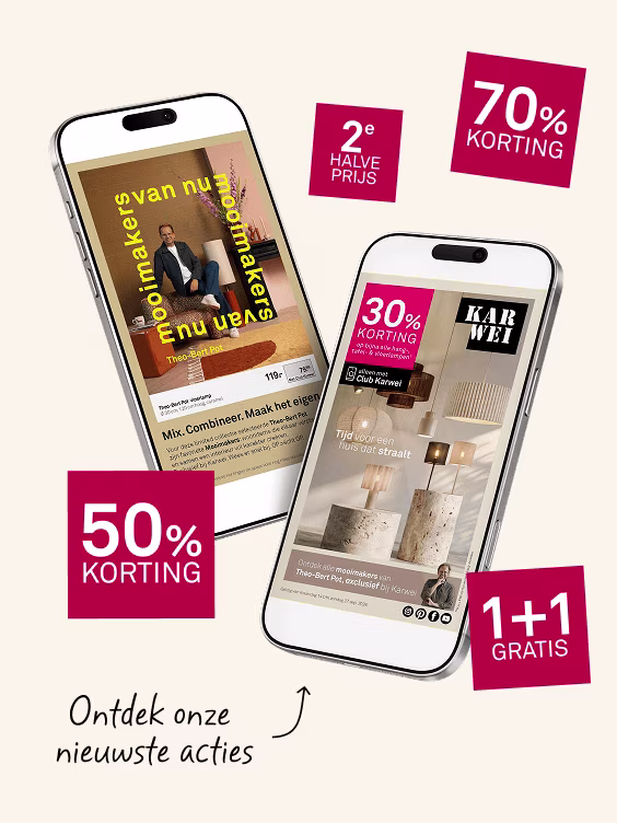 Twee smartphones tonen meubelacties met kortingslabels: 50%, 70%, 30% korting, 2e halve prijs en 1+1 gratis aanbiedingen.