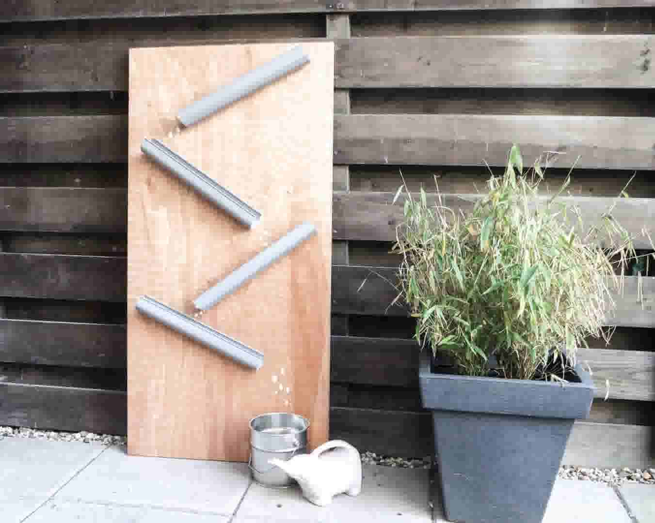 DIY waterbaan van hout en dakgoot