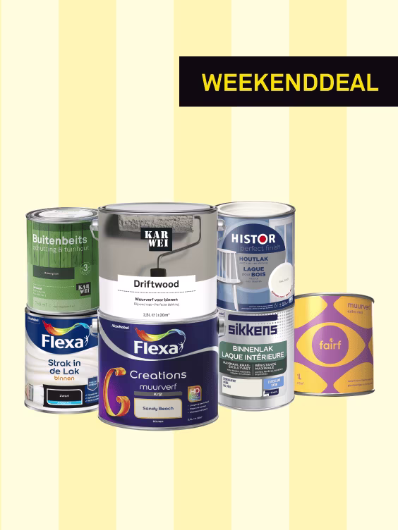 Weekenddeal met diverse verfblikken van merken als Flexa, Sikkens, Histor en Fairf op een gele gestreepte achtergrond. vanaf 30% korting op bijna alle verf & beits