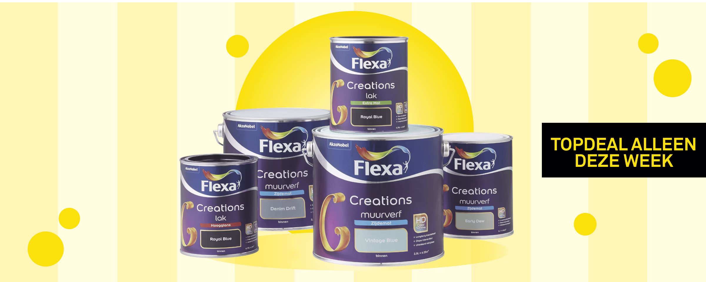 Meerdere blauwe blikken Flexa Creations verf gestapeld, met 30% korting via Club Karwei. Topdeal alleen deze week.