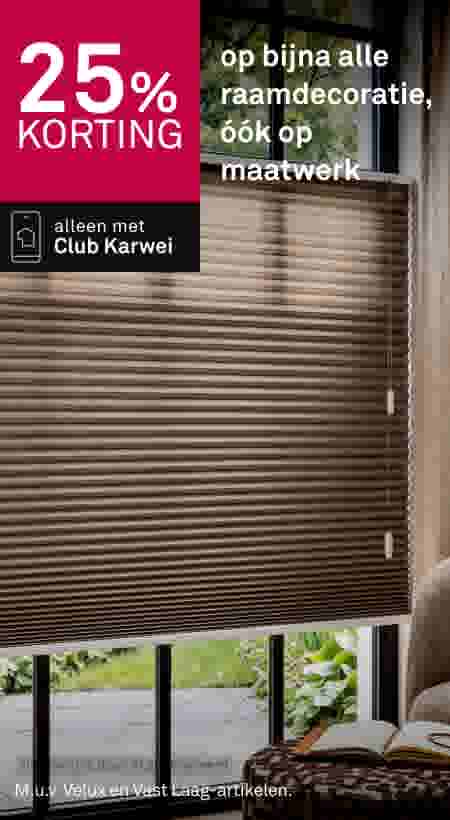 Beige plisségordijn voor raam met 25% kortingspromotie voor raamdecoratie via Club Karwei, ook op maat verkrijgbaar.