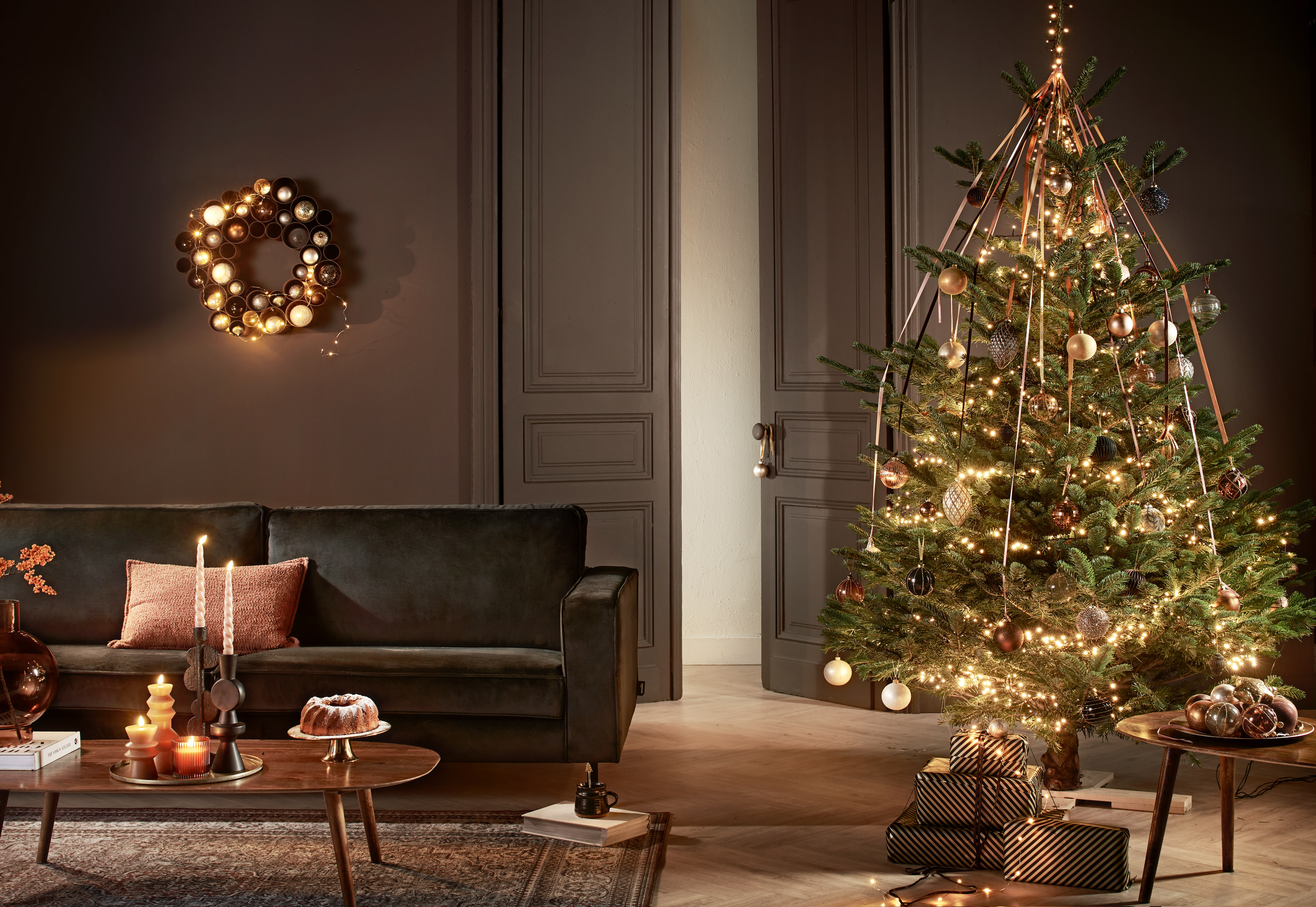 DIY Zelf een kerstkrans maken van PVC