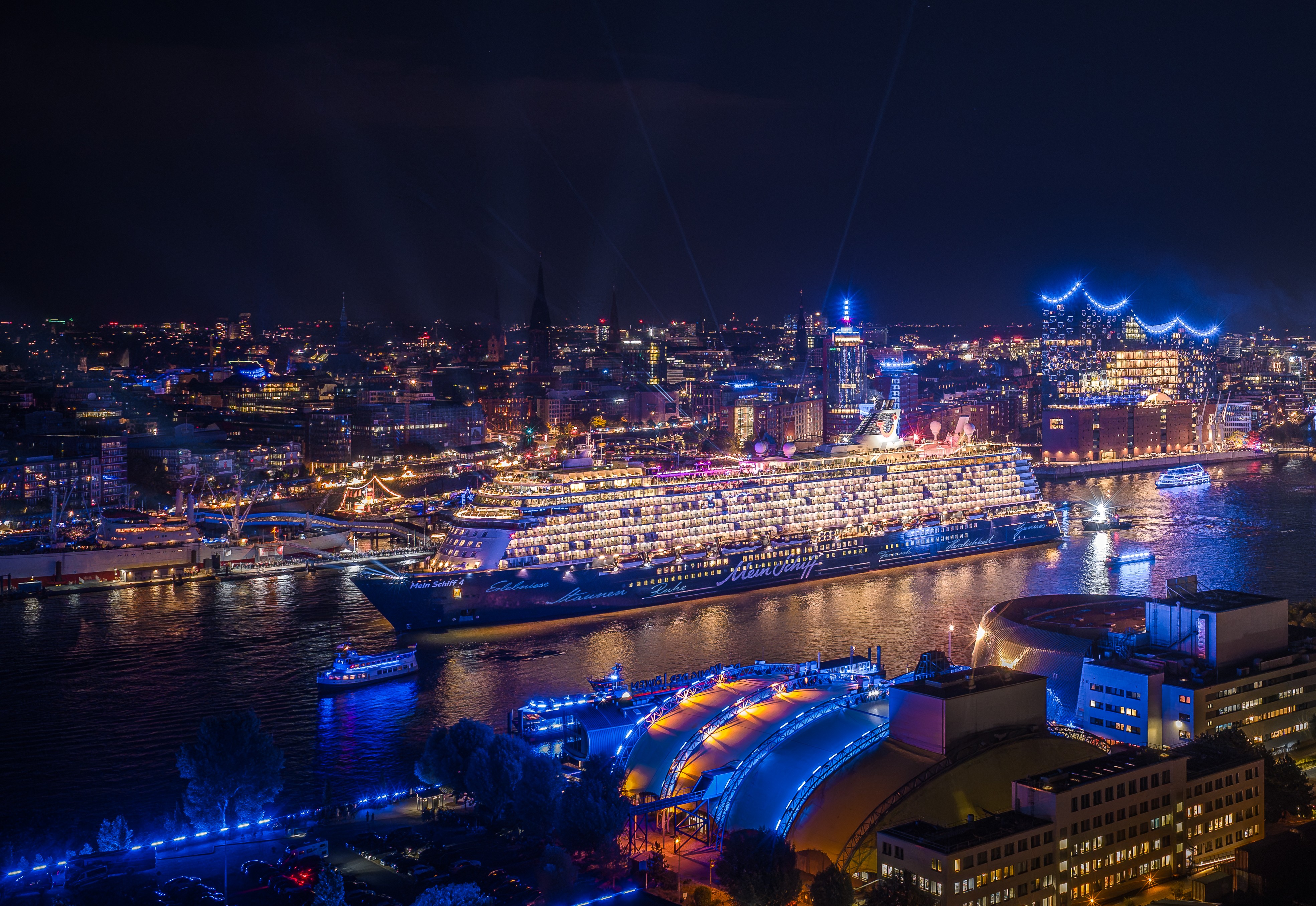 Mein Schiff 4 bei den Cruise Days in Hamburg
