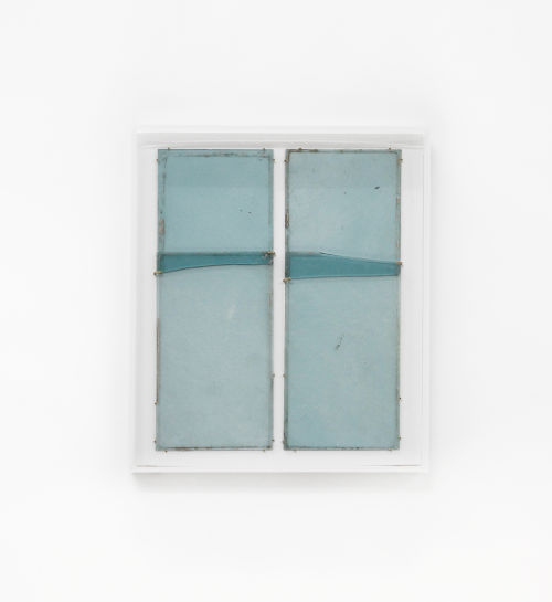 Anneke Eussen
Reconnected 01, 2022
Antique glass, hooks
15.16 x 13.19 inches
38.5 x 33.5 cm