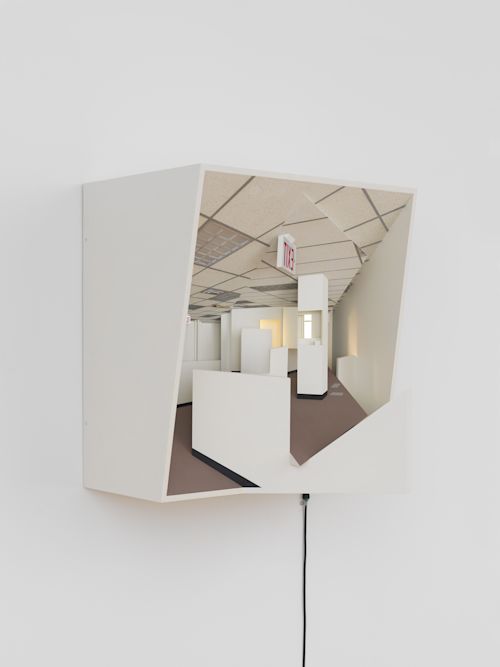 Meredith James
South 50° East (C-Stand, Column), 2025
Wood, aluminum, acrylic paint, magic sculpt, plastic film, led lights 
25 x 25 x 18.5 inches
63.5 x 63.5 x 47 cm