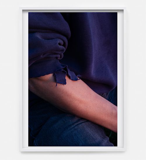 Paul Hutchinson
purple arm, 2021
Inkjet print
15.75 x 11.81 inches
40 x 30 cm
Framed Dimensions: 16.1 x 12.17 inches
40.9 x 30.9 cm
Edition 1 of 8, with 2 AP