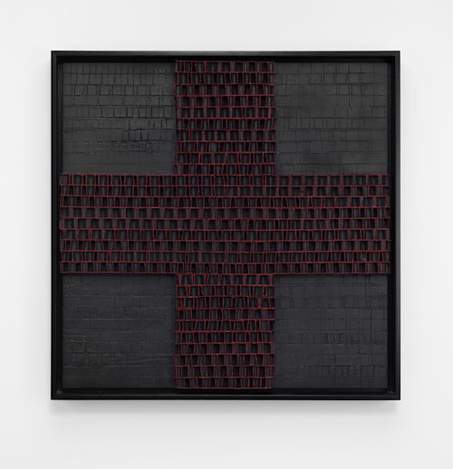 Brenda Mallory
North Star (To Lead), 2022
Honeycomb packing sheet, paint, encaustic
32 x 32 x 2.5 inches
81.3 x 81.3 x 6.4 cm