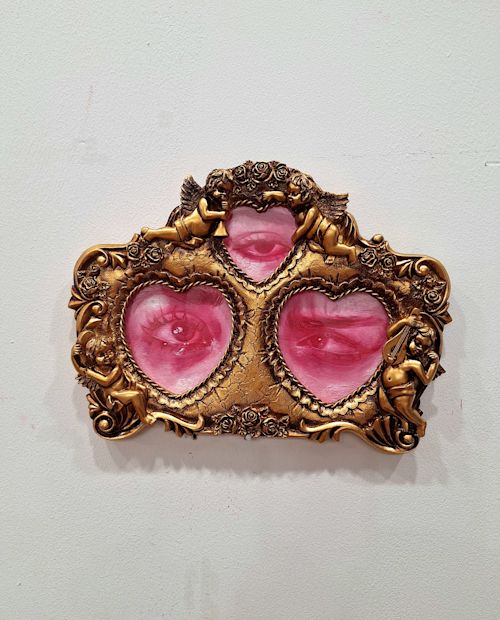 Emma Hapner
Lover's Eye I, 2026
Oil on canvas in found frame
10 x 7.5 inches
30.5 x 50.8 cm