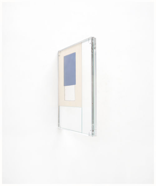 Anneke Eussen
Outlining second series 05, 2022
Antique glass, plywood, plexiglass frame
20.08 x 16.14 inches
51 x 41 cm