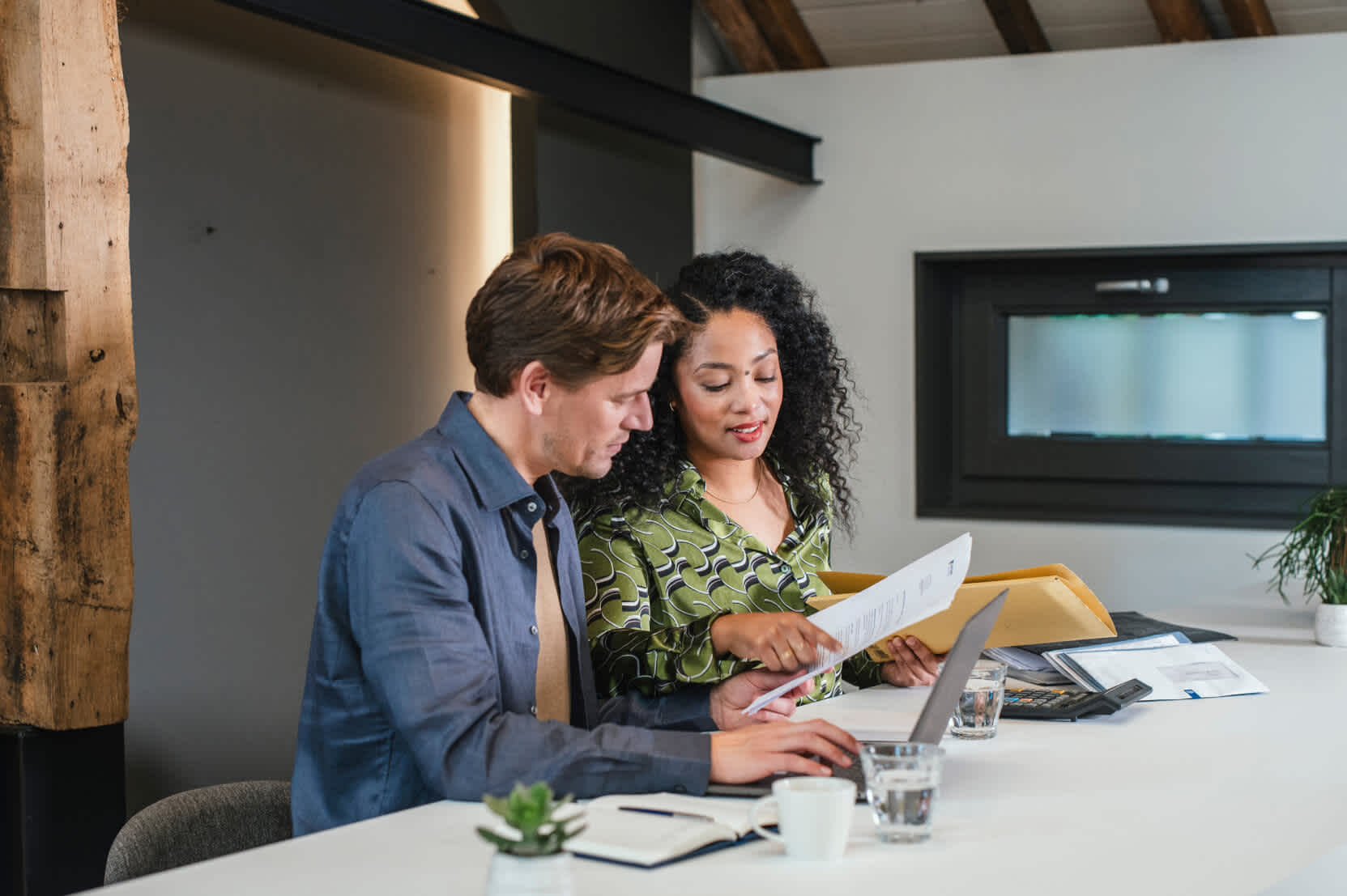 article-preview-card-split-image