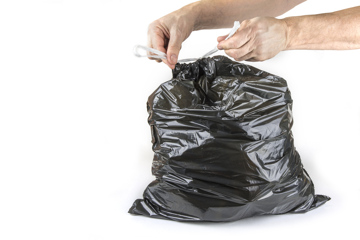 Des poubelles et sacs-poubelle pour tous types de déchets