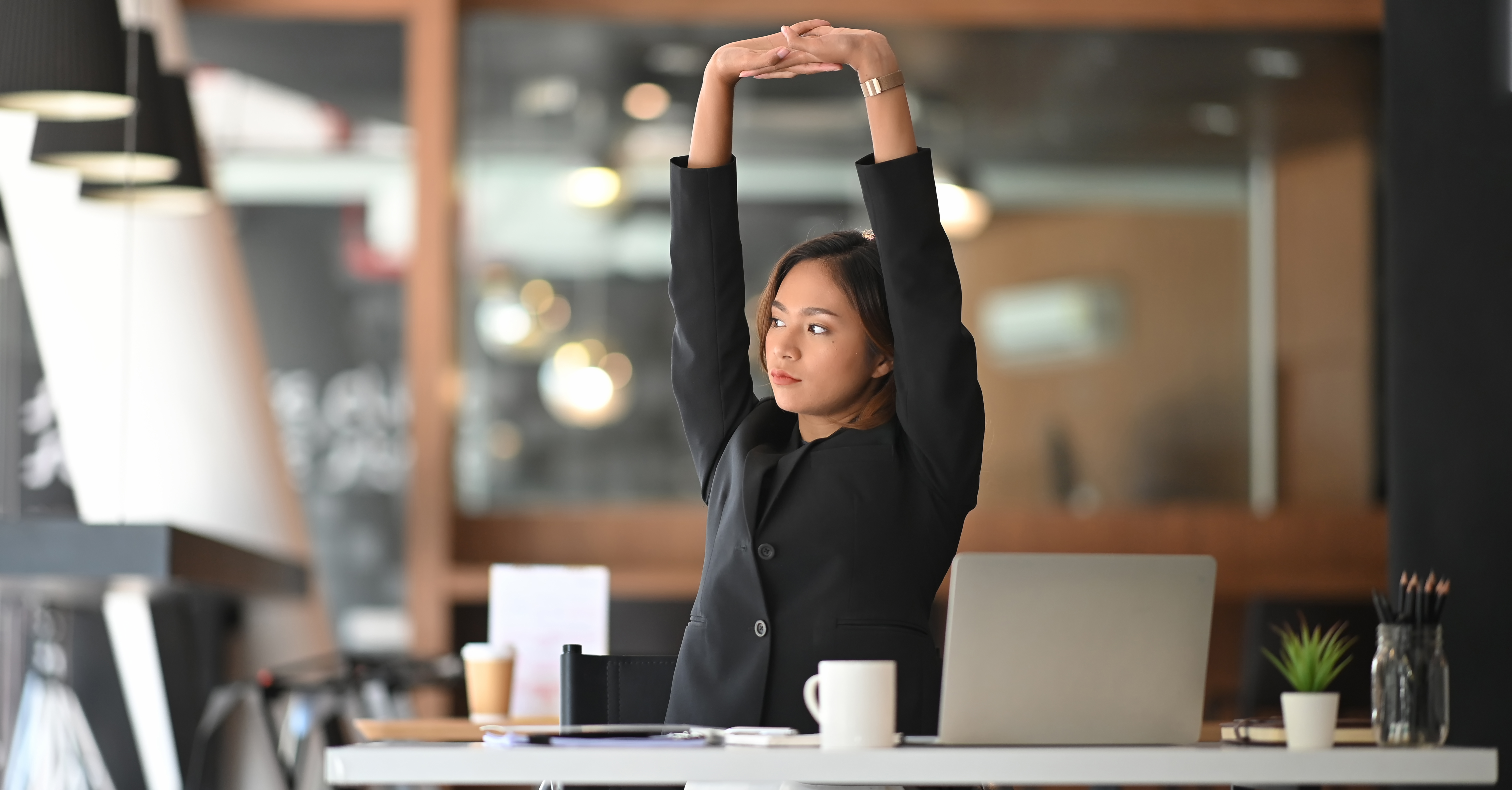 Verbessern Sie die Ergonomie am Arbeitsplatz in Ihrem Unternehmen und fördern Sie das Wohlbefinden Ihrer Mitarbeiter.