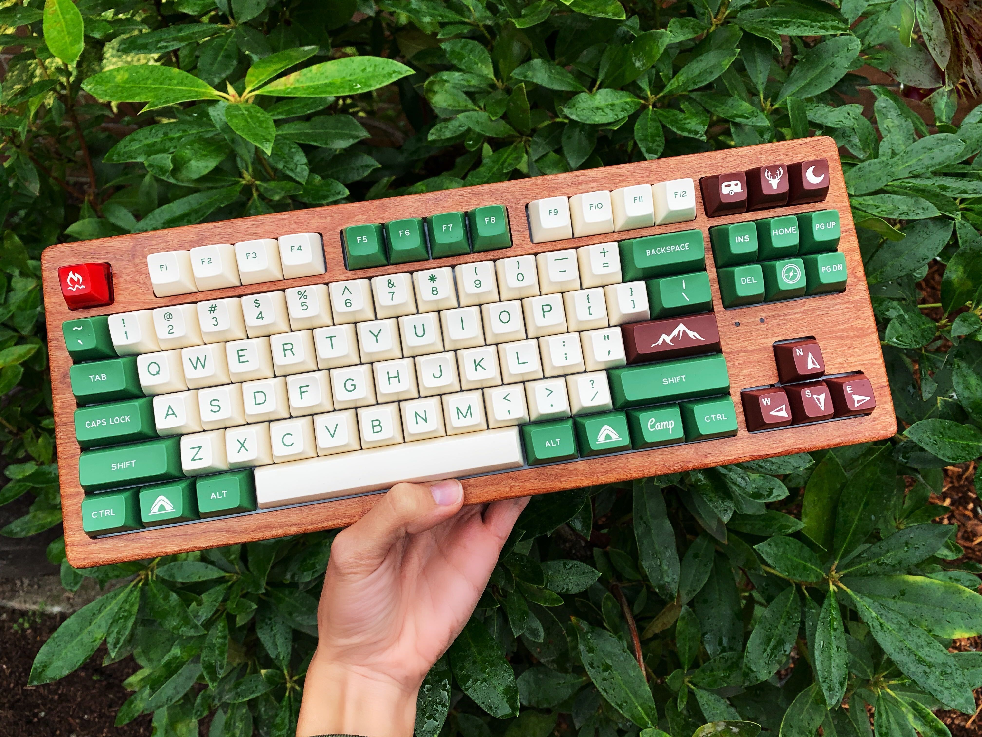A wooden TKL with SA Camping and lubed 67g Zilents