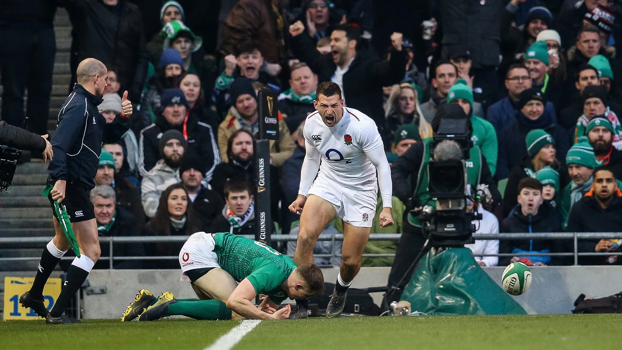 Jonny May celebrates scoring their first try 2/2/2019
