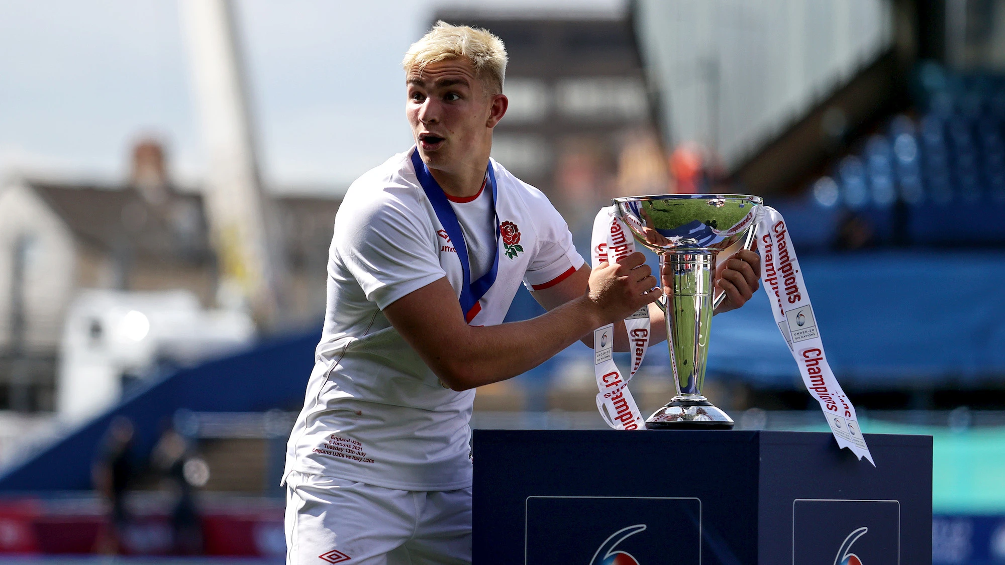 Jack van Poortvliet celebrates with the trophy 13/7/2021