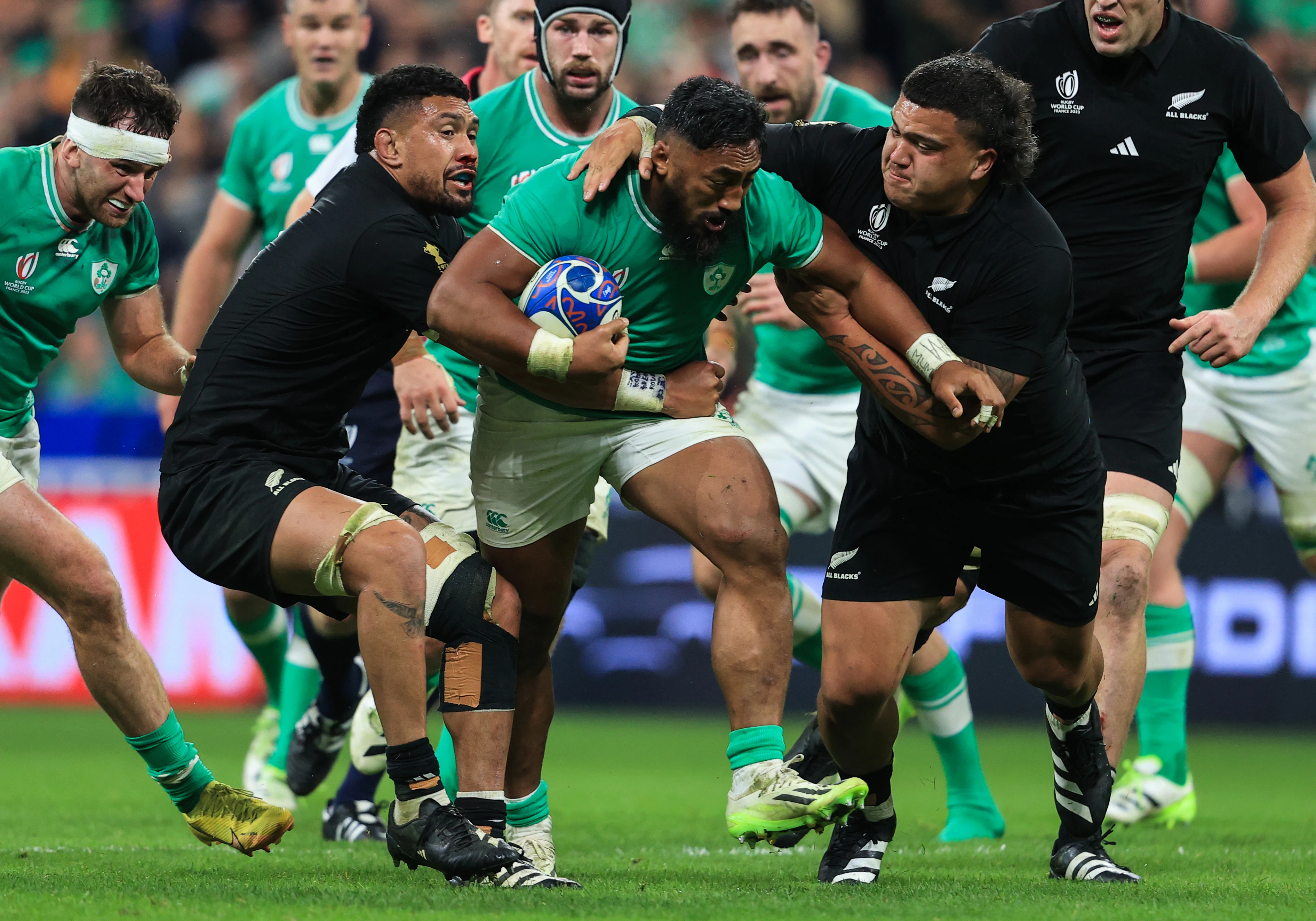 ireland v new zealand bundee aki