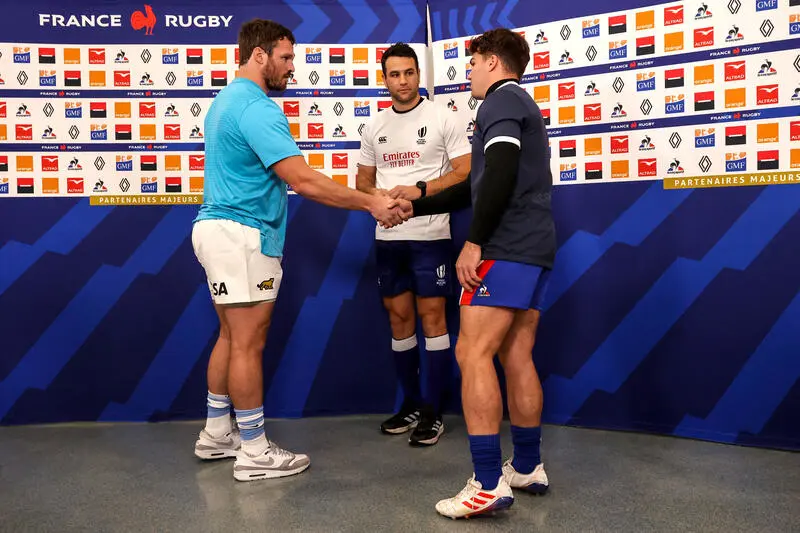 Autumn Nations Series, Stade de France, Paris, France 6/11/2021
France vs Argentina
Argentina's Julian Montoya at the coin toss with Referee Ben O'Keeffe and Antoine Dupont of France
Mandatory Credit ©INPHO/James Crombie