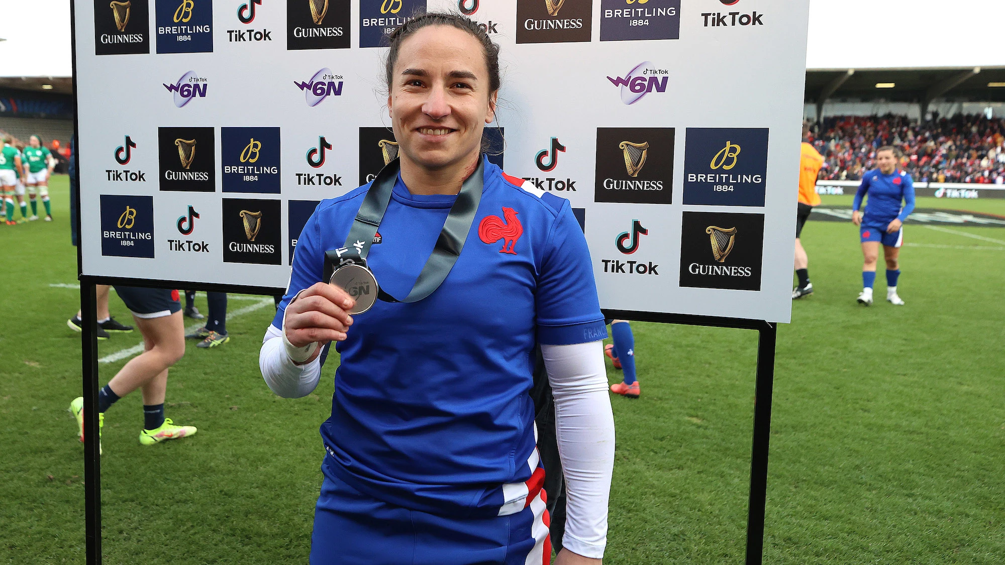 Laure Sansus is awarded the player of the match 2/4/2022