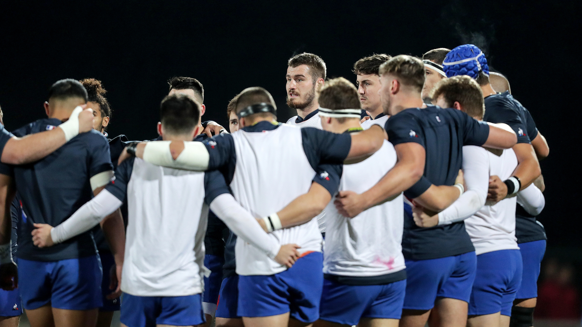 FranceU20sHuddle20SB2000