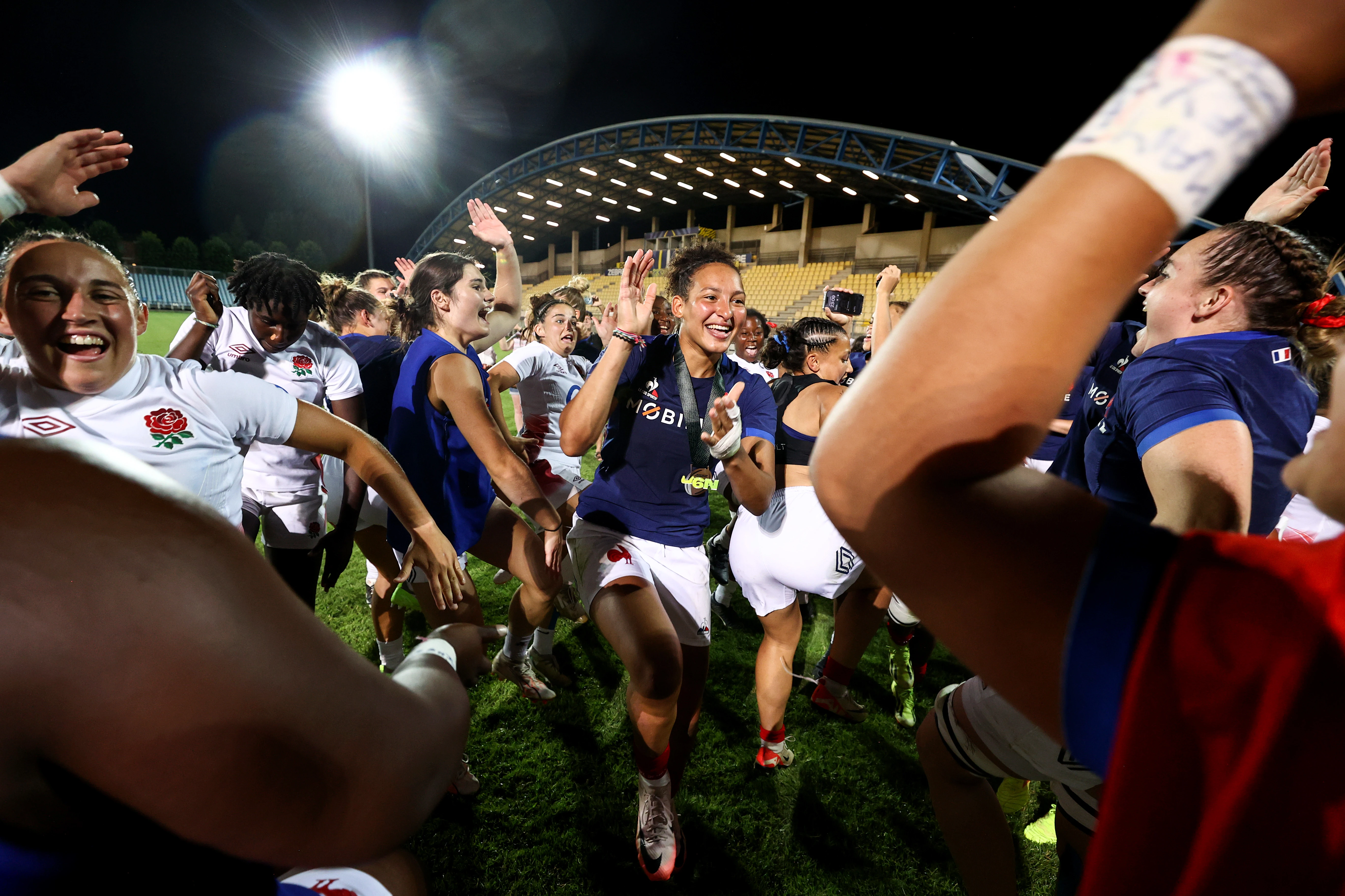Kelly Arbey celebrates U20 Summer Series 2024