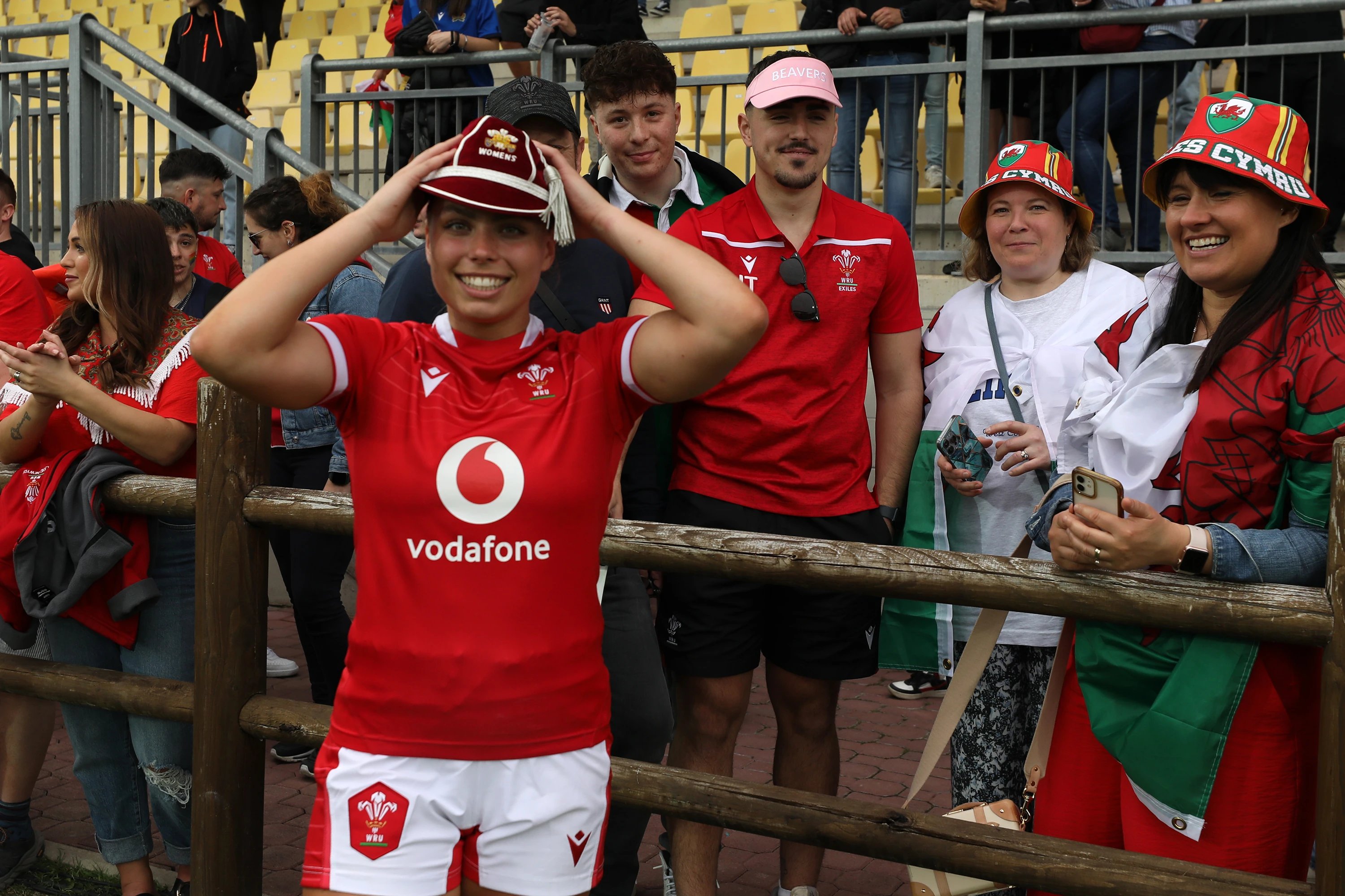 Wales_Supporters_Club_Womens_Photo_1