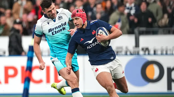 Louis Bielle-Biarrey scores France's second try during the 2025 Guinness Six Nations Championship match against Scotland.