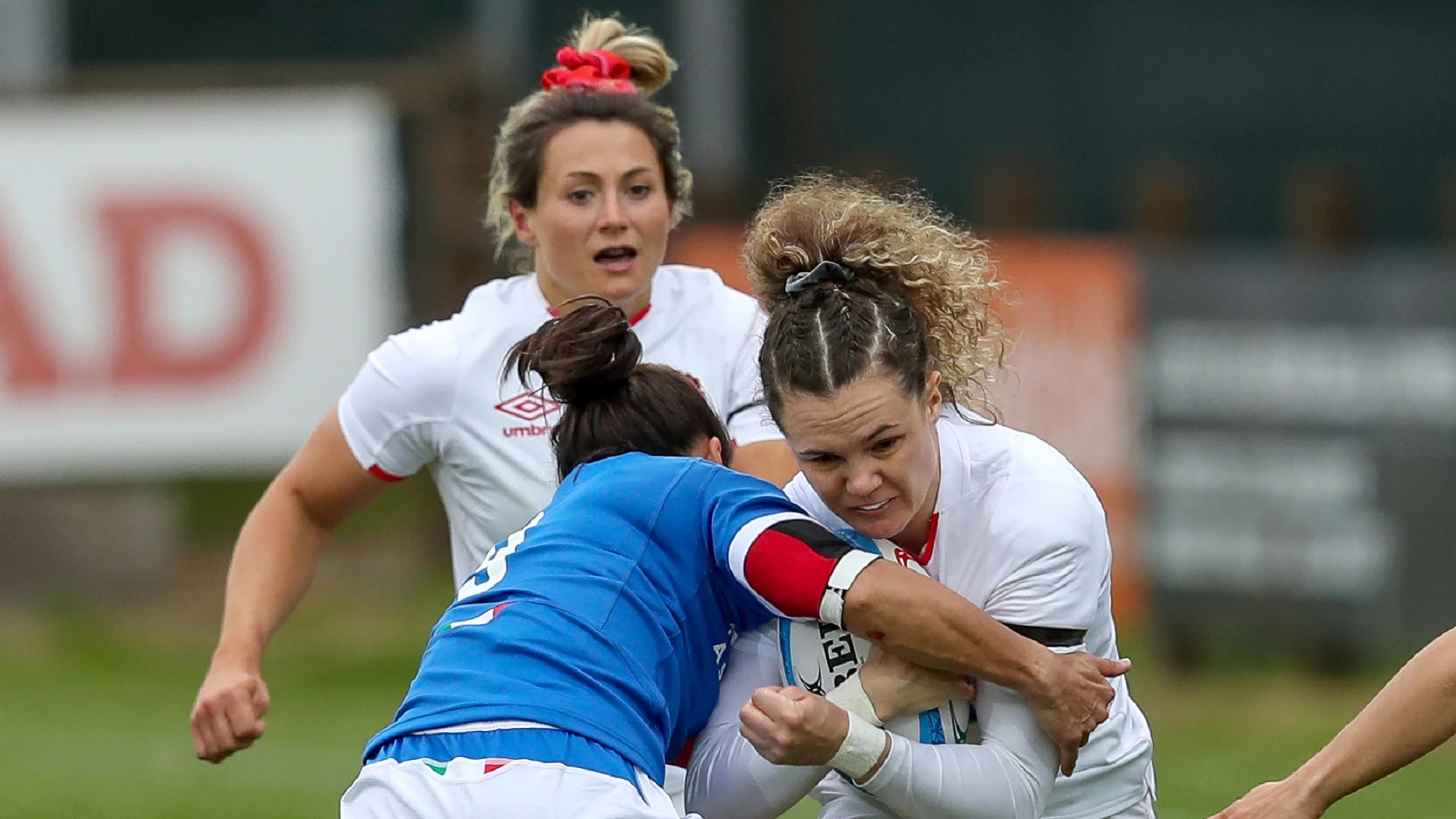 Ellie Kildunne is tackled by Lucia Gai 10/4/2021