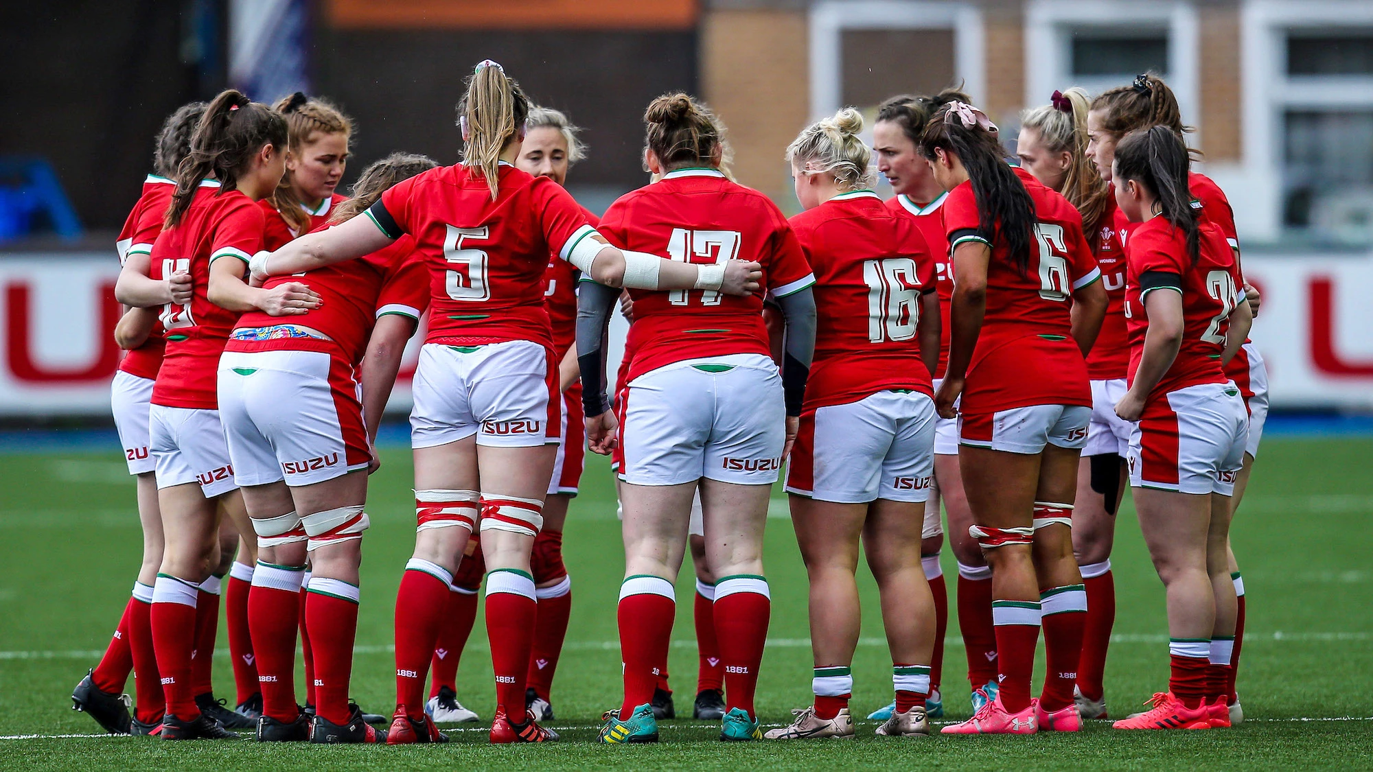 The Wales team huddle 10/4/2021