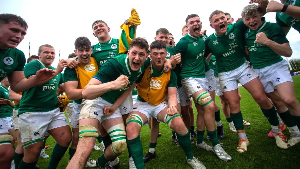 Ireland-u18-celebrate-Wales-victory-1024&#215;577