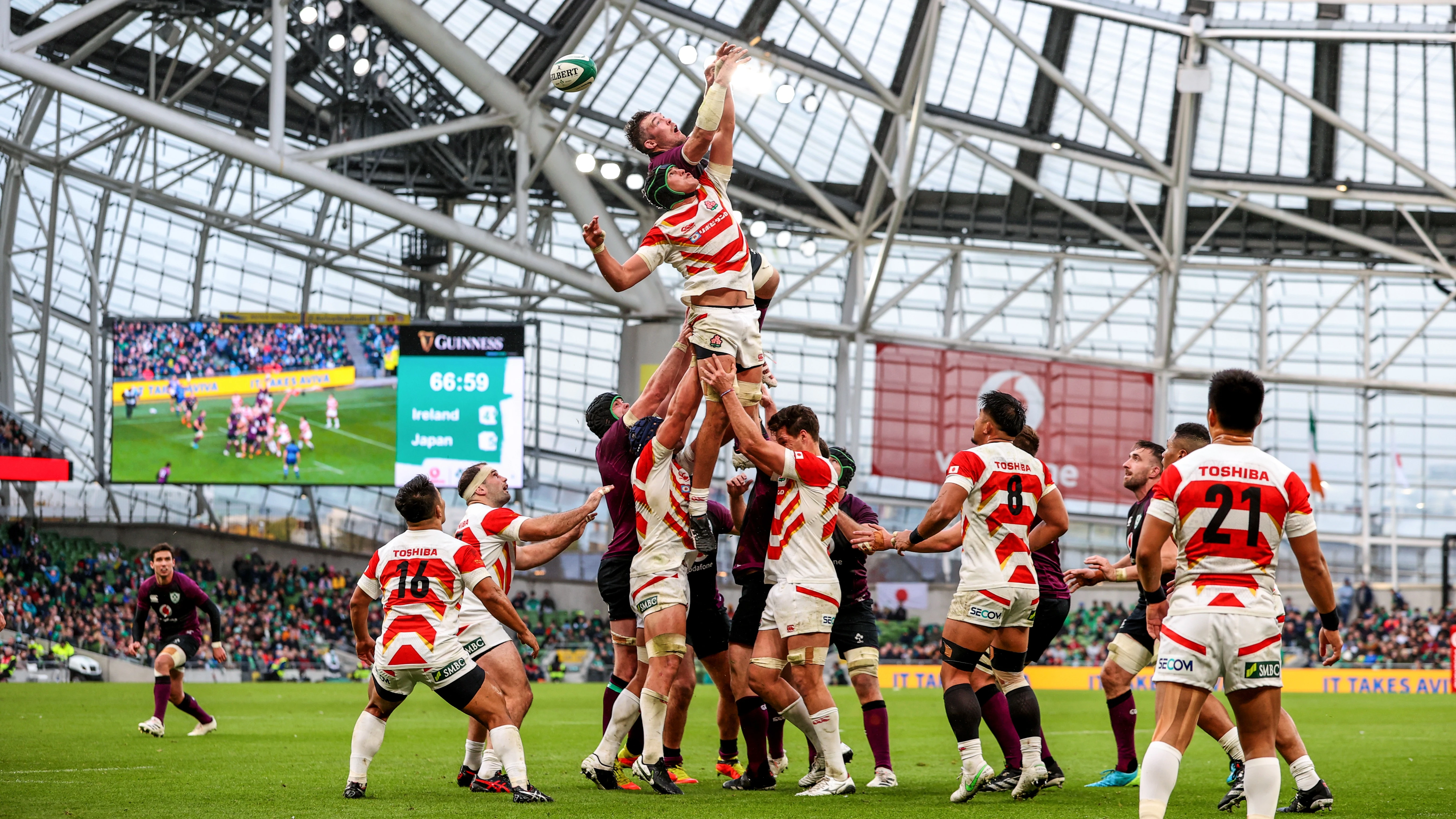 Ireland and Japan compete in the air for lineout ball during the 2021 meeting at the Aviva Stadium.