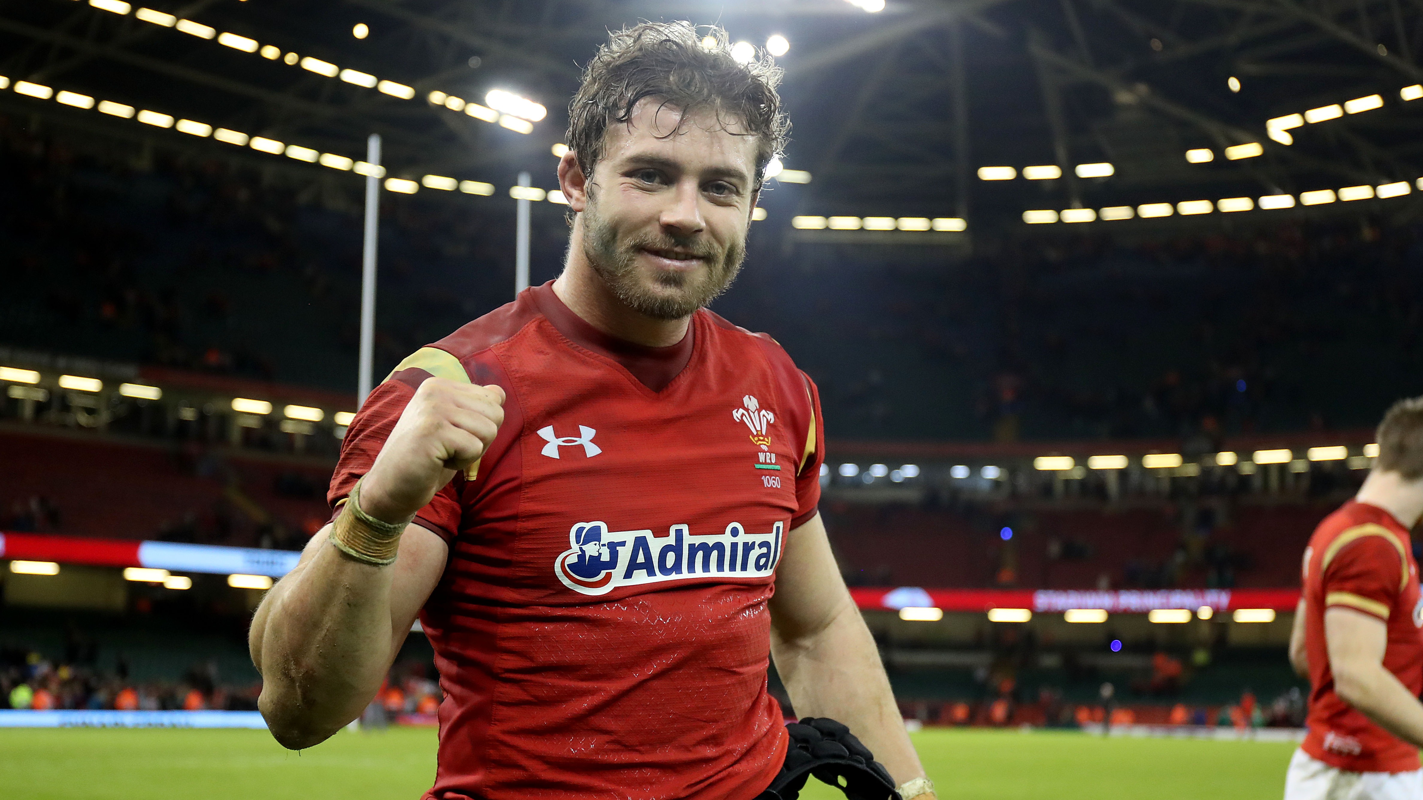 Leigh Halfpenny celebrates a victory during the 2017 season.