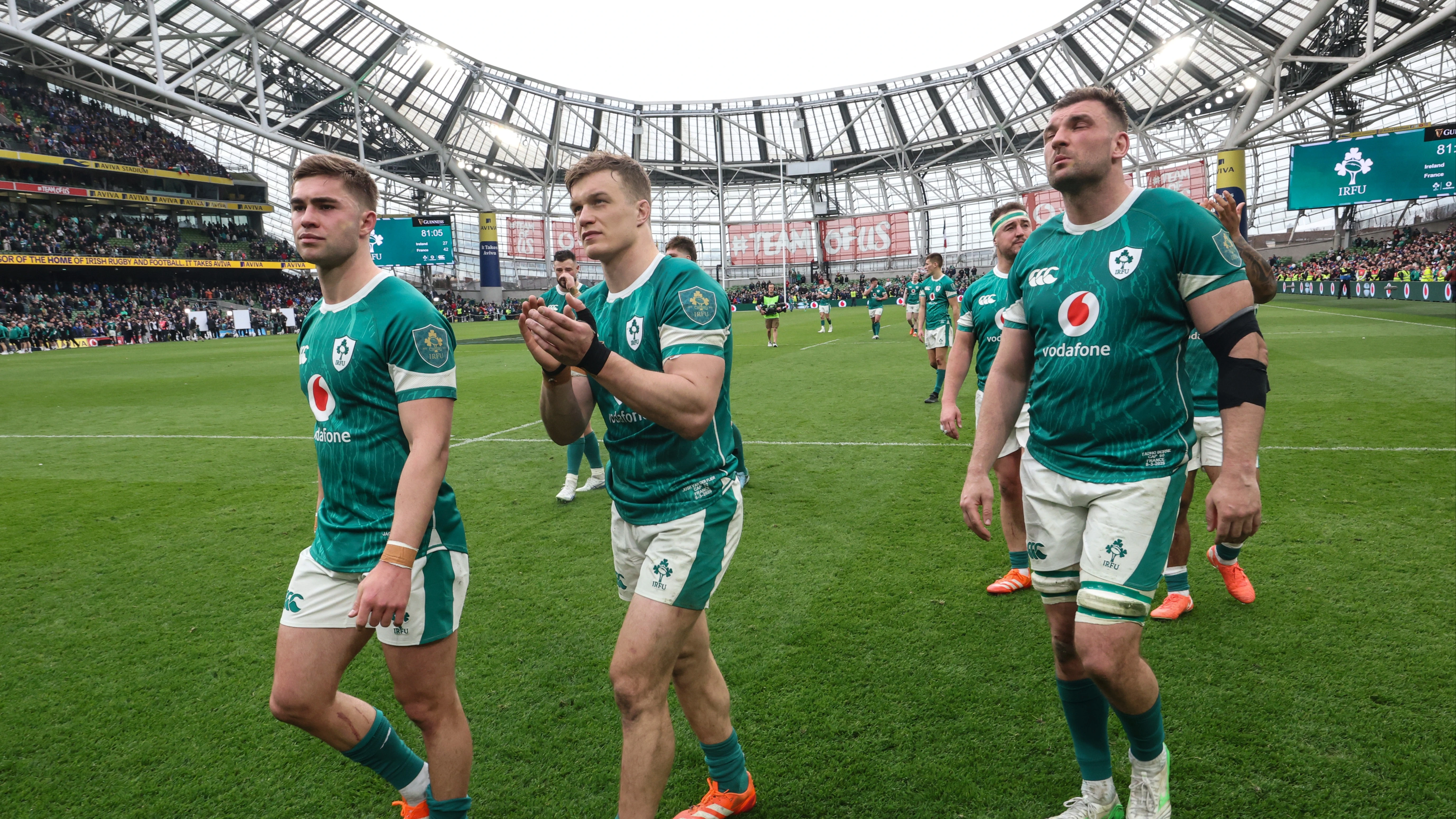 Ireland players dejected after loss to France - 2025