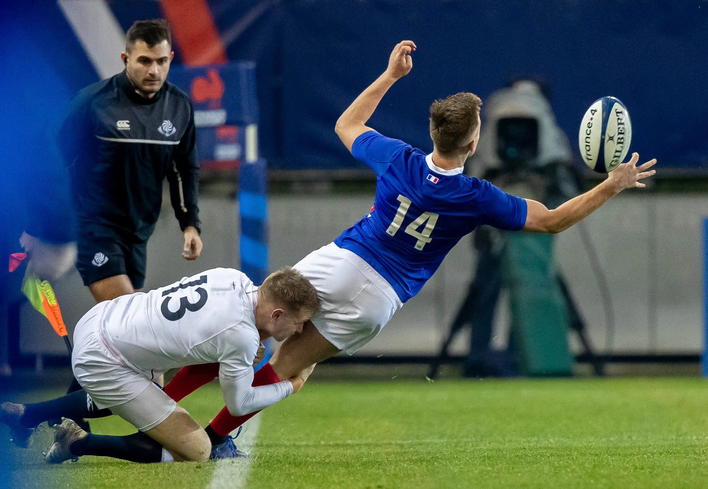 Under-20 Six Nations Championship Round 1, Stade des Alpes, Grenoble, France 1/2/2020
France U20 vs England U20
France’s Nathanael Hulleu with Connor Doherty of England
Mandatory Credit ©INPHO/Morgan Treacy