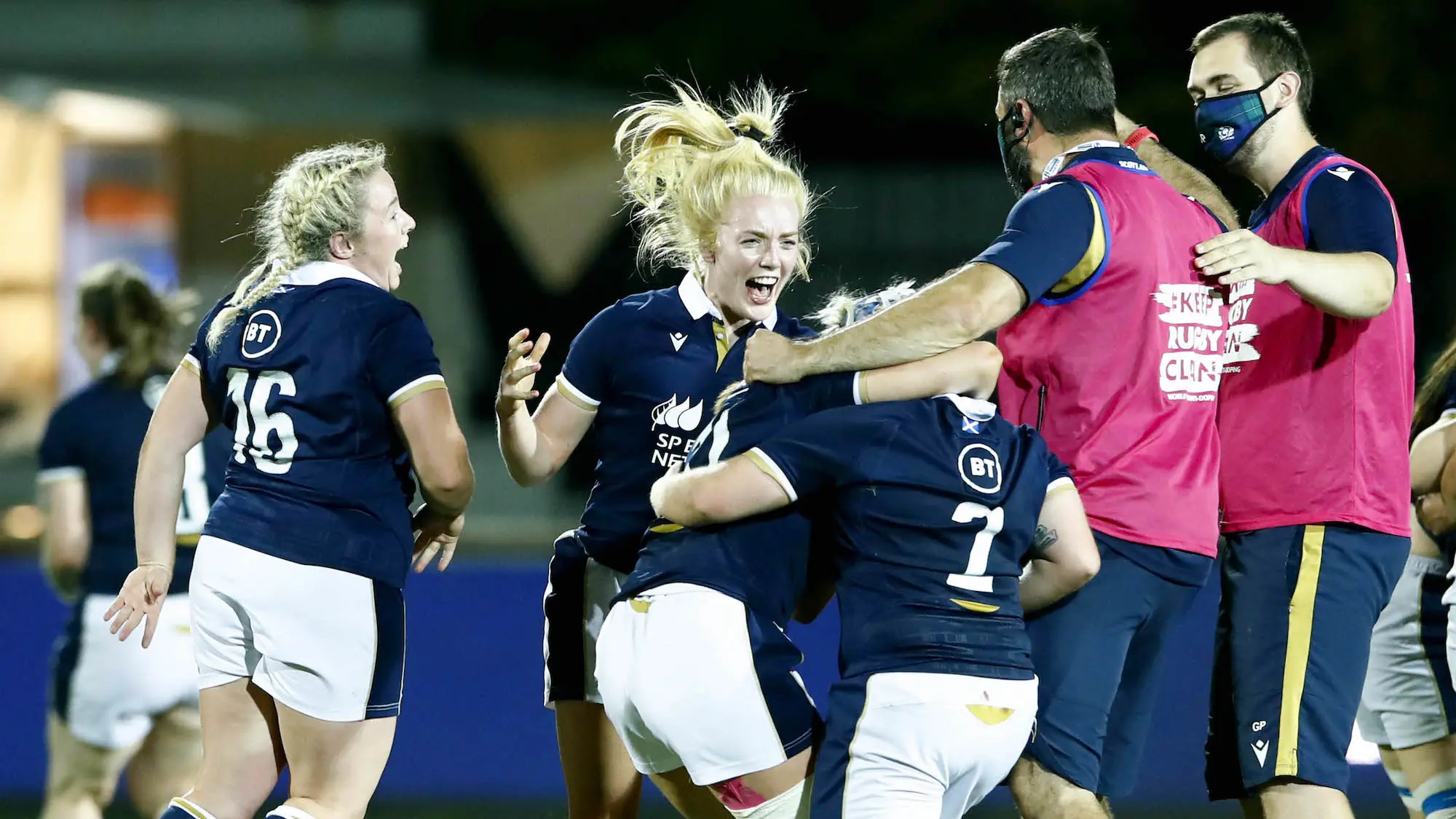 Scotland players celebrate at the final whistle 25/9/2021