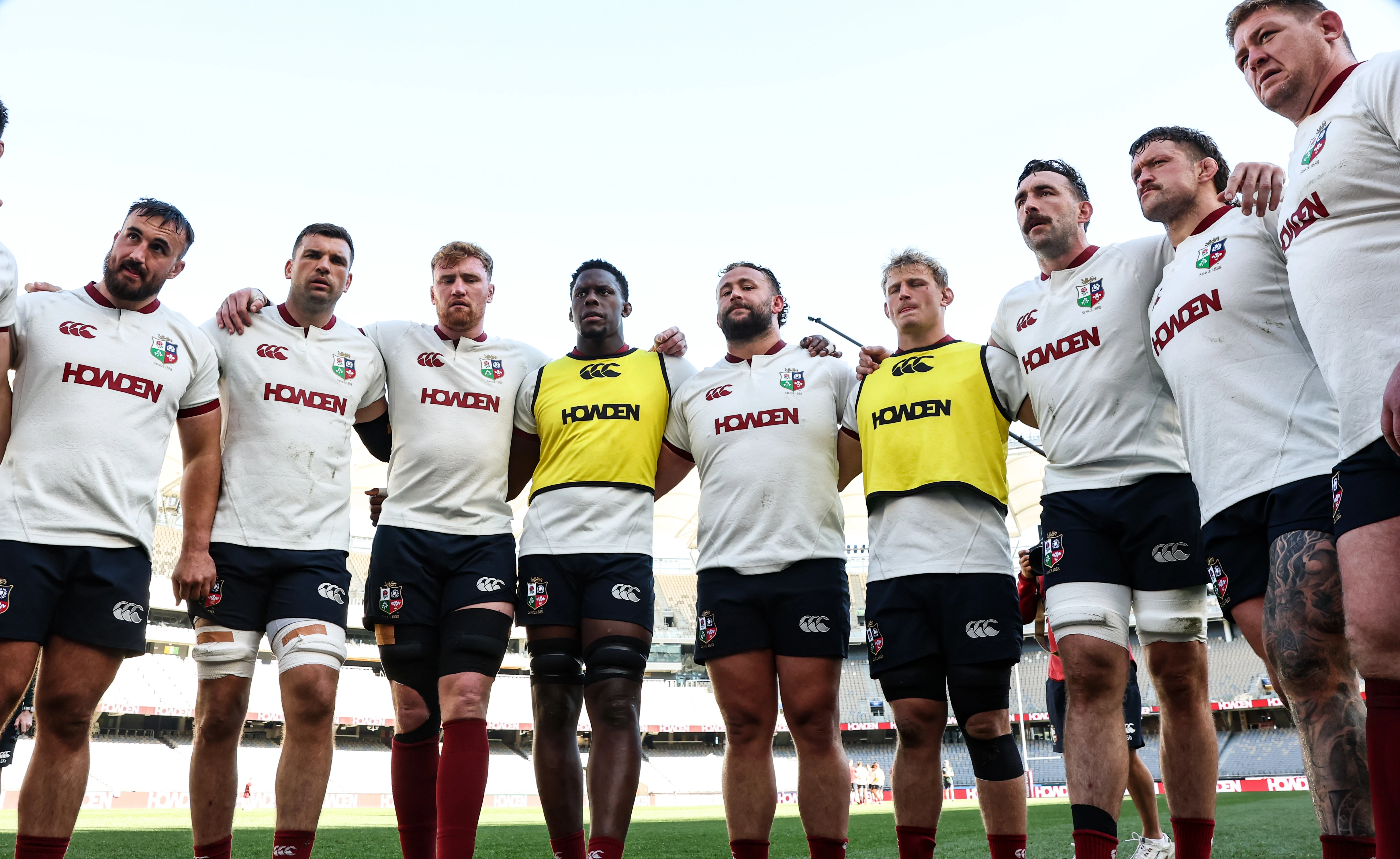 Tadhg Beirne and the Lions huddle