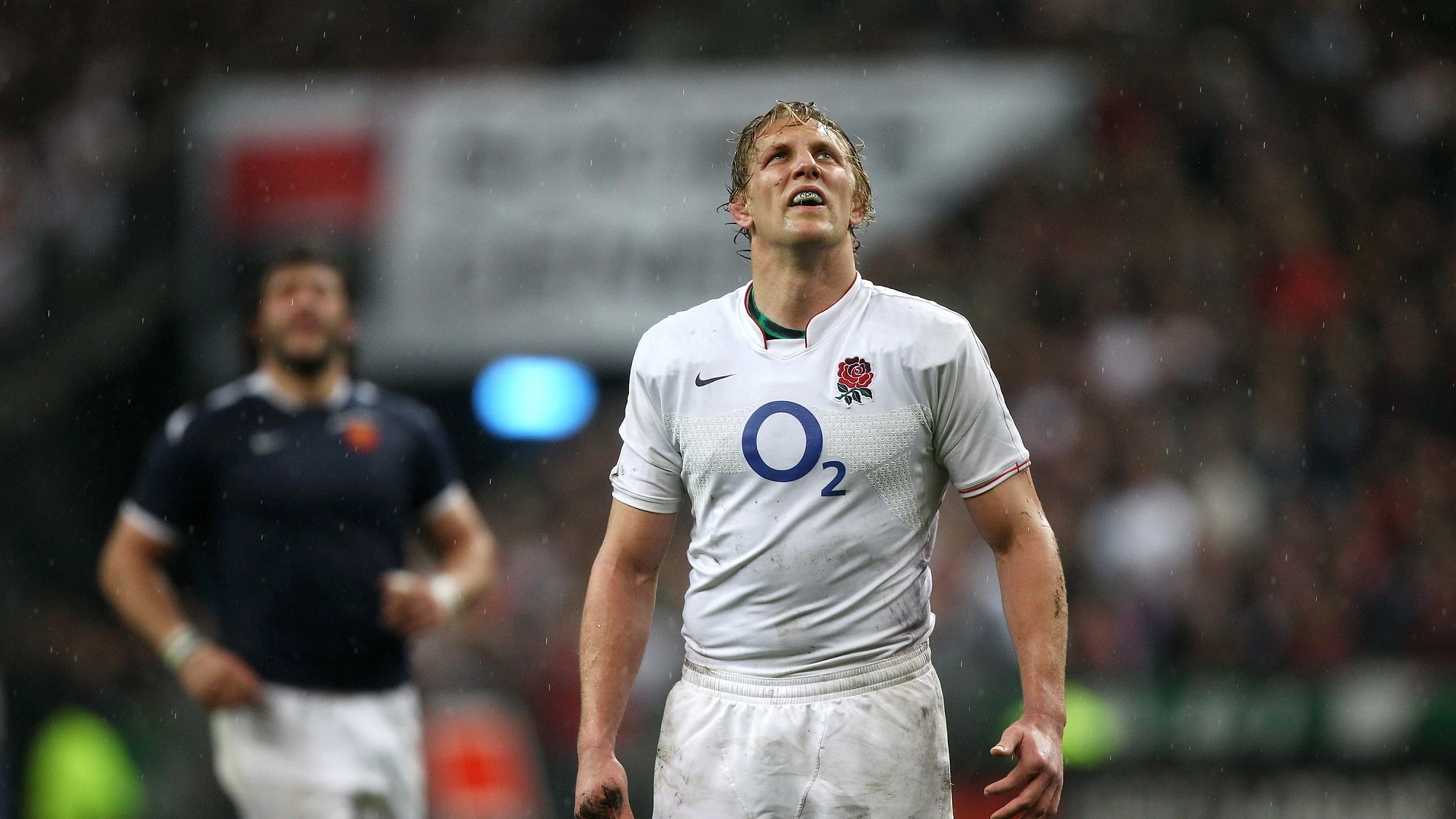 Lewis Moody looks up as a penalty is converted by France 20/3/2010