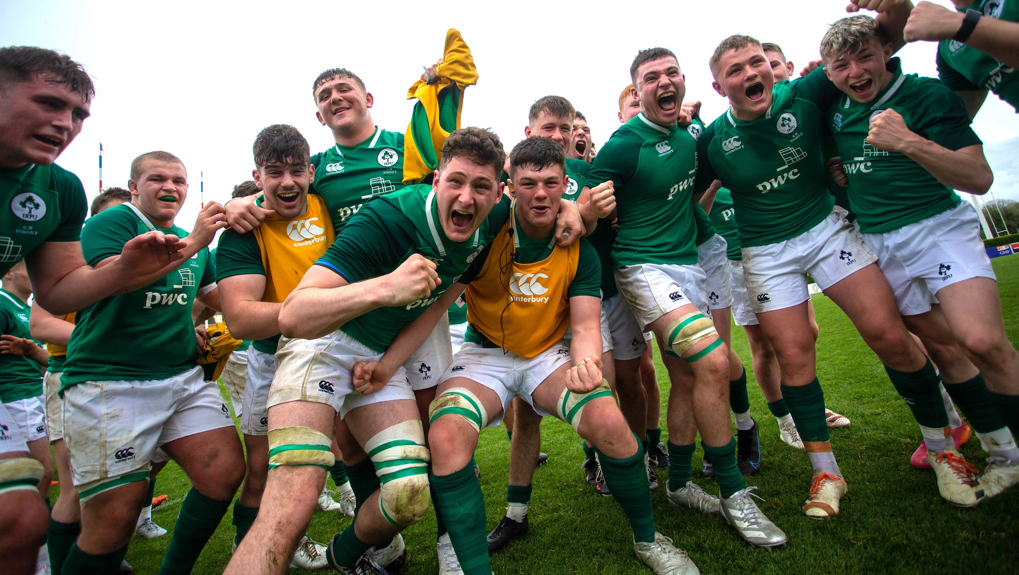 Ireland celebrate after the game 13/4/2022