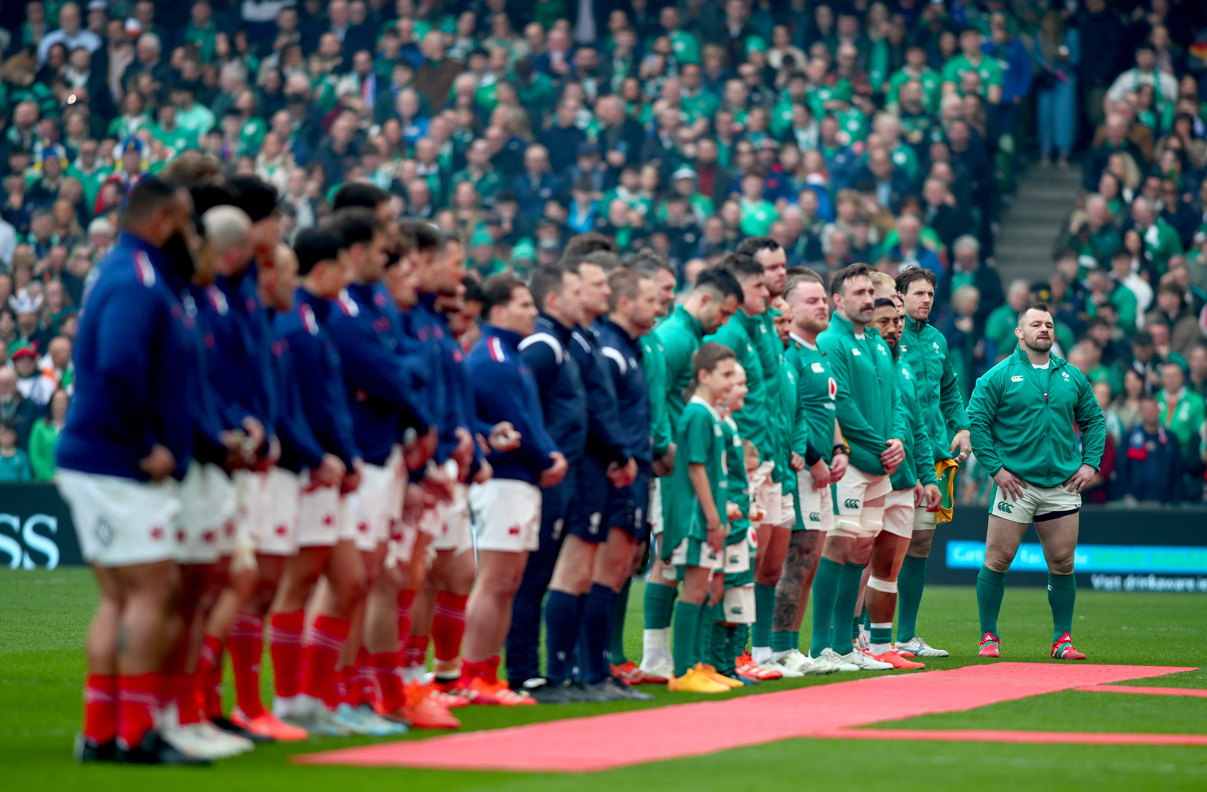 Ireland v France line up for the anthems - M6N 2025