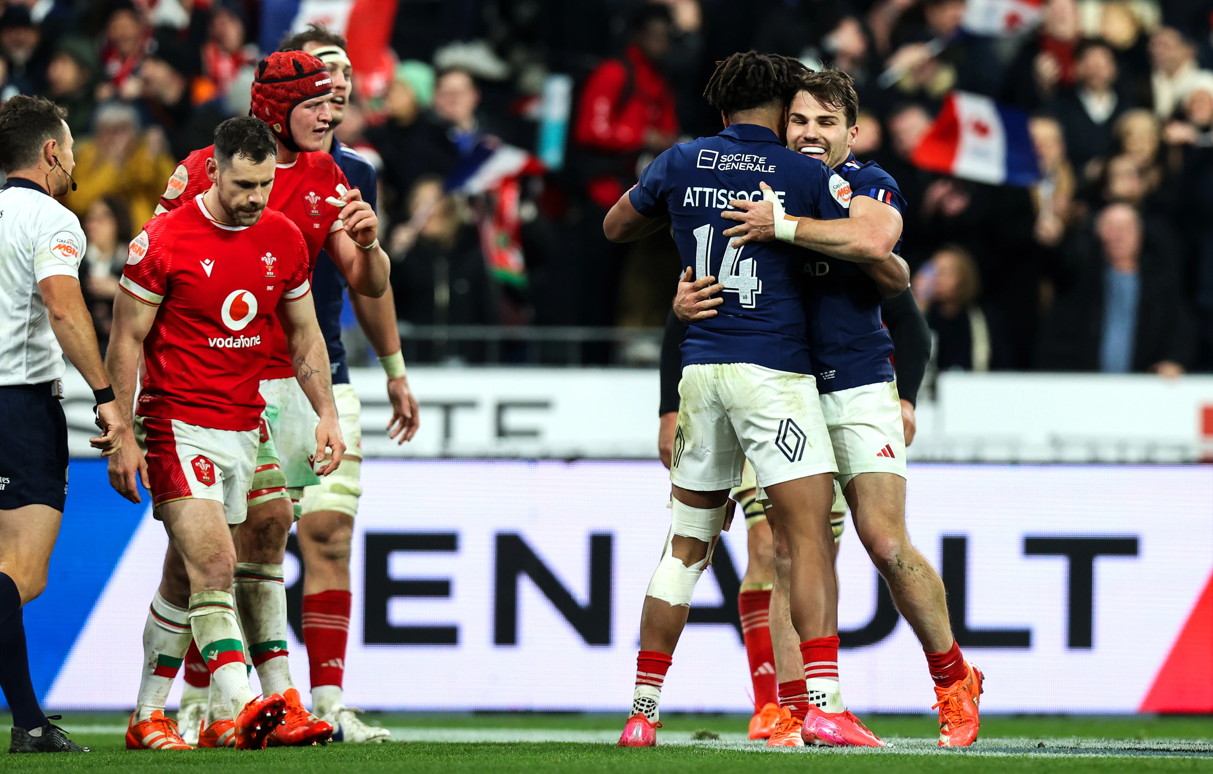 Dupont celebrates France win against Wales - 2025 Six Nations