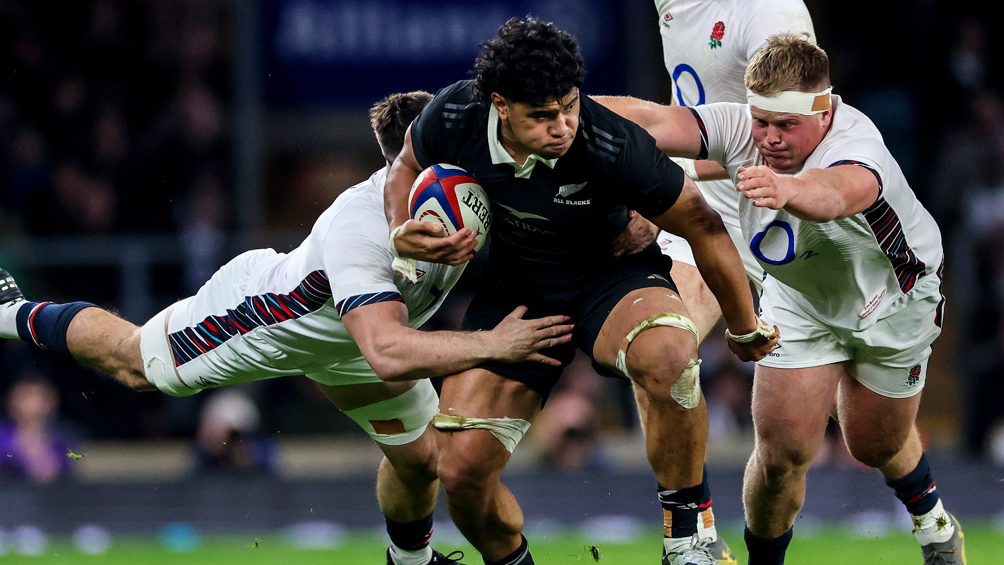 Sititi announces himself to Europe | ENG v NZL | Rugby - Quilter ...